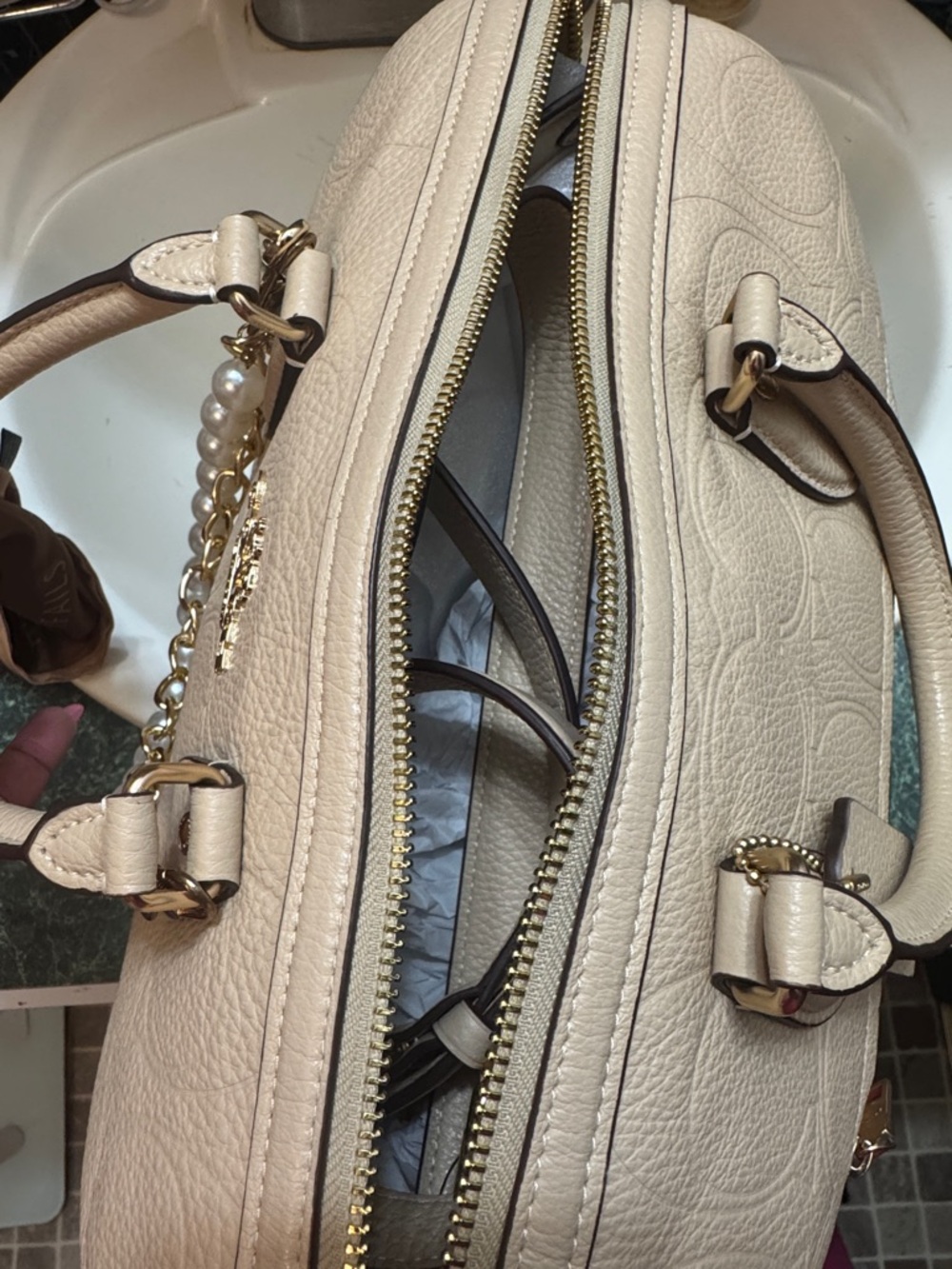 Rowan Large Satchel In Signature Pebbled Leather- Color Oat - Picture 2 of 11